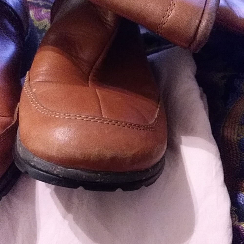 Shoes - Picture 5 of 7